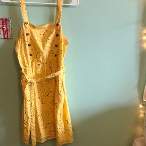 VINTAGE YELLOW SUNDRESS!!
